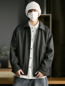 แจ็คเก็ตชายฤดูใบไม้ผลิและฤดูใบไม้ร่วง 2025 แจ็คเก็ตซิปคอปกพับสไตล์อเมริกันใหม่ Black Cleanfit แจ็คเก็ตสีดำระดับไฮเอนด์