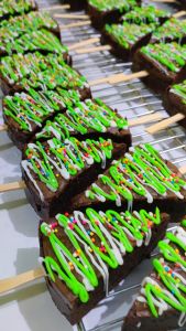 1 ชิ้น ขนมแจกเด็ก บราวนี่คริสต์มาส เทศกาลปีใหม่ Brownie Christmas Tree