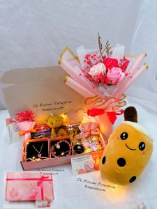 Set Coklat Hadiah Kombo dengan Jambangan Bunga Kering Bunga Ros Combo Gift Set with Bouquet Chocolate Gift Box