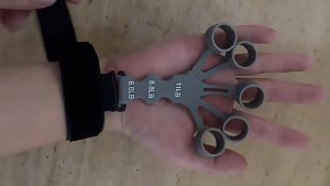 Finger Trainer Grip 6 Level Hand Grip Strengthener Exerciser Latihan Otot Tangan