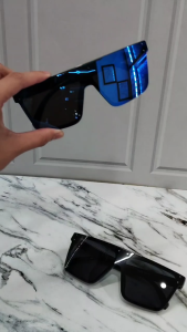 BIG FLAT ANTI UV SUNGLASS