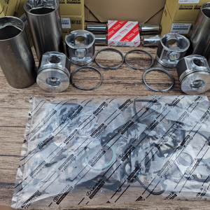 1PAKET KOMPLIT PAKING SET + PISTON + RING PISTON + LINER + TOYOTA INNOVA DIESEL DISEL
