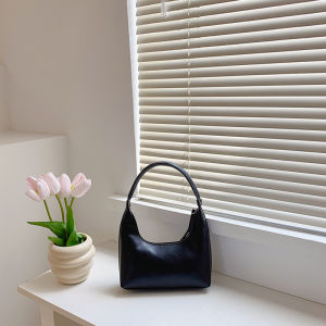 Elegant Silver Underarm Bag Womens Fashionable Versatile Handbag Shoulder Bag French Breadstick Style Summer New Arrival