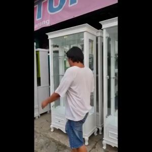 (Free Ongkir) Lemari Pajangan 2 Pintu Elegant Style / Pajangan Kaca / Kabinet Kaca