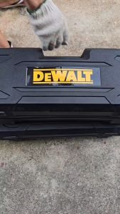 Dewalt เลื่อยโซ่ไร้สาย 399V แบตใหญ่ X2 แรงดี มอเตอร์ไร้แปรงถ่าน(Brushless) พร้อมอุปกรณ์ครบสามารถใช้งานได้ทันทีไม่ต้องซื้อเพิ่ม