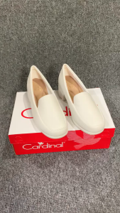 Cardinal Sepatu Wanita Selop Hak Datar WCHCB01744H 08Z VALERIE-1 Putih Kasual Original