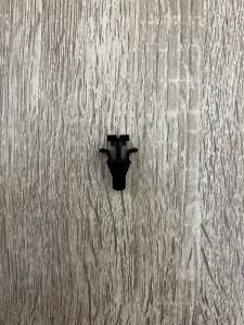 Kancing Grill Kancing Ratainer Bemper Nissan Original