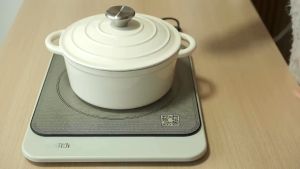 HIMEJI  Enamel Pot | Diameter 20cm| Cast Iron Pot  | Stew Soup Cooking Pot  |  Suitable for Induction Cooker  & Gas Stove