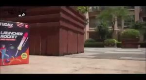 Outdoor Toy Rocket Launcher: A Fun & Sturdy Gift for Kids