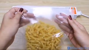 Máy hút chân không hút thực phẩm tặng kèm bộ túi nhám hút chân không