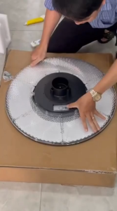 Đèn Năng Lượng Mặt Trời 550w ( UFO SÂN VƯỜN ) ánh sáng Trắng - Vàng - Trung Tính