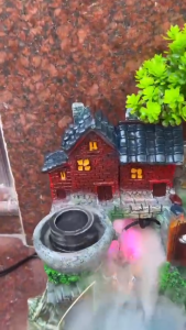 Thác nước phong thuỷ mẫu mái nhà xanh