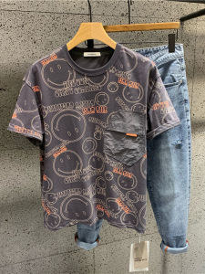 เสื้อยืดแขนสั้นพิมพ์ลายการ์ตูนฤดูร้อน เสื้อยืดคอกลมแขนสั้นหลวมๆ สไตล์อเมริกัน เสื้อยืดผู้ชาย ทรงหลวม ลายการ์ตูนย้อนยุค