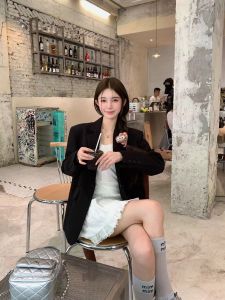 สีดำ ลำลอง Little ชุดสูท เสื้อแจ็คเก็ต เรียบหรู Drape Wide Shape Online Store Exclusive ดีไซน์ ฤดูใบไม้ร่วง 2024 Fashion Ladies Workwear