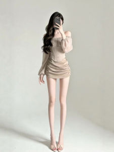 CHANGTONG | Gentle Style Womens Outfit Sleeveless Top Pencil Skirt Set