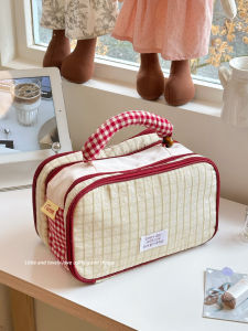 Large Capacity Travel Portable Makeup Bag for Women 2025 New High End Skincare Products Brush Storage Bag Fashionable Checkered