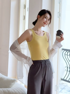 เสื้อกล้ามมีบราในตัว เสื้อกล้ามมีฟองน้้ำ Tank  top with bra คอยู สไตล์ญี่ปุ่น เนื้อผ้าดี ใส่สบาย ไม่หนา ไม่บางเกินไป ทรงกระชับ เสื้อชั้นใน ManyCute