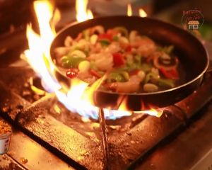 กะปิกุ้งล้วน กะปิกุ้ง กะปิ ของแท้จากจังหวัดสตูล อร่อย เค็มน้อย ไม่ใส่สารกันบูด ไม่ใส่สี นน.500 กรัม มีของแถมทุกกล่อง ทำได้หลากหลายเมนู