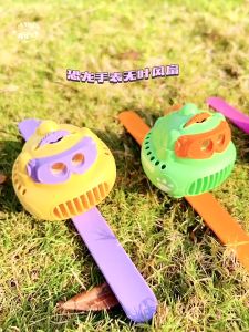 Đồ Chơi Quạt Mini Nicetoys Hình Khủng Long Xinh Xắn Đeo Tay Kèm Máy Chiếu Hình Động 3D Có Thể Xoay Hình Dành Cho Bé Sử Dụng Sạc Type-C