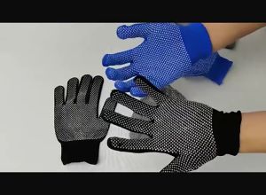 ถุงมือ (แพ็ค 12คู่) ถุงมือผ้าเคลือบยาง สินค้าขายดี!! กันบาด กันหนาม กันลื่น พร้อมส่ง