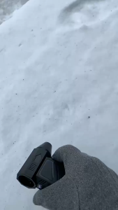 มีไฟส่องสว่าง พัดลมมินิ ขนาดกะทัดรัด พกพาสะดวก มอเตอร์ทรงพลัง เสถียรและทนทาน เป่าลม ทำความสะอาด และช่วยให้ติดไฟ พัดลมแรงดันสูง