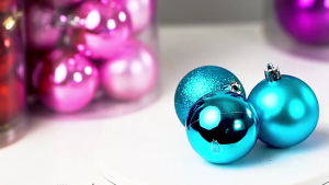 Christmas Tree Ornaments 24PCS – Durable Shatterproof Baubles Set for Xmas Party Home Decor (3/4/6cm)