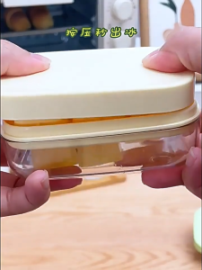Ice Cube Molder Press Type Ice Cube Tray with Lid Food-Grade Ice Box Homemade Ice Cube Model for Bar