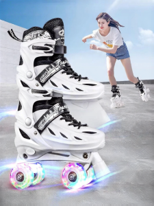 SUPER YOUNGSTER | Beginner Flash Roller Skates