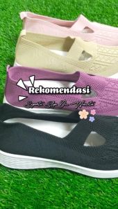 NW047 Sepatu Slip On Wanita Motif 2V Import