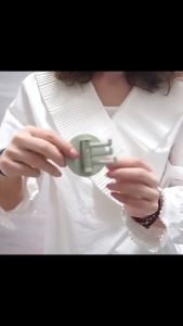 Móc Dán Tường Có 3 Móc Tiện Lợi