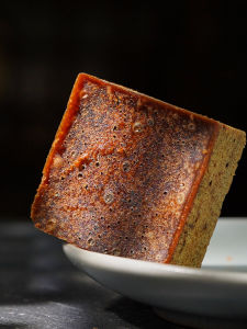 Handcrafted Pure Cane Juice Old Red Sugar Burnt Wood Fire Specialty for Aunties Periods Small Separate Bag Black Sugar Blocks