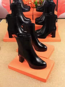 Waterproof Short Boots for Women Leather Round Toe Zipper Fashion Heels