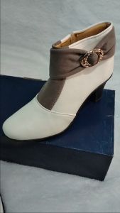 Sepatu Boots Wanita Dewasa Bahan Kulit Sintetis: Sepatu Pesta Boots Fashion Cewe Korea Heels Tinggi 7cm