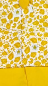 Setelan seragam batik kuning sekolah paud nasional lengan pendek laki-laki