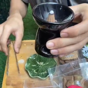 Set Kerucut Aromaterapi 25pcs & Wadah Prapen Keramik - Aroma Laut/Cinnamon/Lake Blue