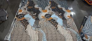 Kain batik meteran motif baru /kain batik halus meteran / kain batik katun prima panjang /kain batik nikahan/tunangan /kain batik. lamaran/kain batik seragam guru/hadroh/ibu ibu pkk / seragaman batik panjang 210 x 105cm