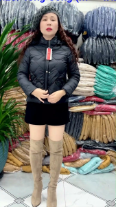 C1. Áo Phao Lông Vũ Siêu Nhẹ Dáng Lửng Nữ Có Mũ Tháo Rời Nhiều Size S-4XL Chất Mềm Mại Giữ Ấm tốt phù hợp thời tiết lạnh Mùa Đông phong cách sang trọng