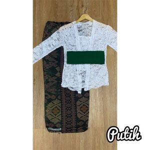 Satu set kebaya sofia