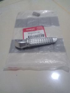 arm R p step besi step bocengan belakang kanan cb 150r k15 cb 150r k15G cb 150r k15M new cb 150r k15P cb 150x cbr 150r k45A cbr 150r k45G cbr 150r k45N cbr 150r k45R sonic 150R supra gtr original honda 50720KT7761