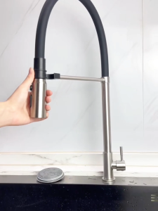BAOKEMO 360 ° Rotating Kitchen Faucet With Silicone Universal Tube Multifunctional Single Cold Sink Faucet