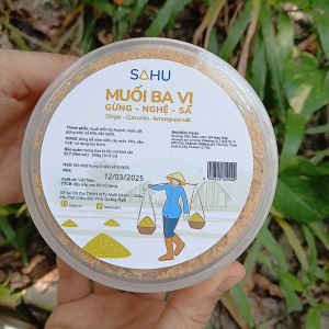 Muối ba vị Sahu sự kết hợp hài hòa giữa muối biển Sa Huỳnh và gia vị thuần việt: nghệ gừng sả