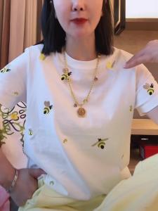 Fashionable Loose Womens Short Sleeve T-Shirt Embroidered Bee Design Spring Summer New Arrival Versatile Casual Cotton Top