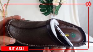 CBR SIX SEPATU BUSTONG SLIP-ON PRIA KULIT SAPI [HMC 526]