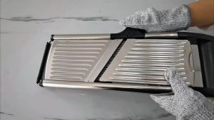 Professional Stainless Steel Adjustable Mandoline Slicer With Cleaning Brush For Slicing Food Fruit and Vegetables