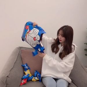 BIM BIM DOREMON Khổng Lồ - Bịch 450G 36 Gói Nhỏ - Bim Bim Doraemon Trung Quốc - Taiwan Foods