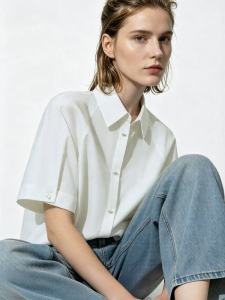 AMII | Sleek Collar Raglan Sleeve Metallic Button Womens Shirt