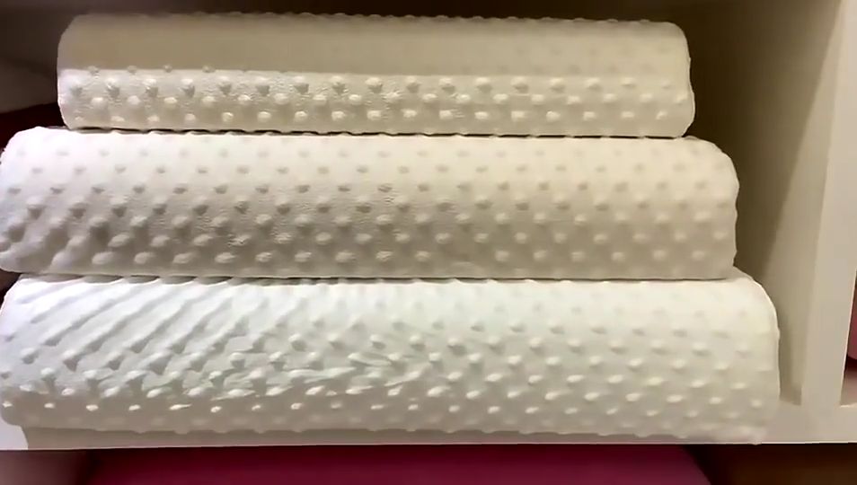 READY STOK Hilton Comfortable pillow / Natural Latex Pillow / bantal lateks / low Rebound Wave Memory Bantal / Protective Neck Pillow / 乳胶枕头