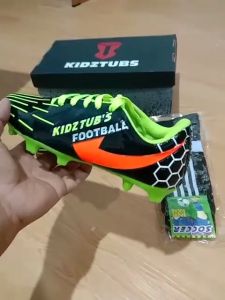 KIDZTUBS Sepatu Sepak Bola Anak Laki LakI Size 28 29 30 31 32 33 34 35 36 37 KDZ1143121024
