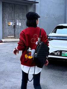 เสื้อสเวตเตอร์คอกลมสีแดงเข้มสำหรับผู้หญิง ทรงหลวม แขนยาว ลายการ์ตูน แฟชั่นฤดูใบไม้ร่วง เสื้อผ้าทำงานสไตล์เกาหลี