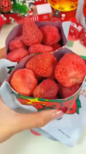 BUY 1 TAKE 1 500g Freeze Dried Strawberry Natural sweet and sour strawberry Snacks Dried Fruits